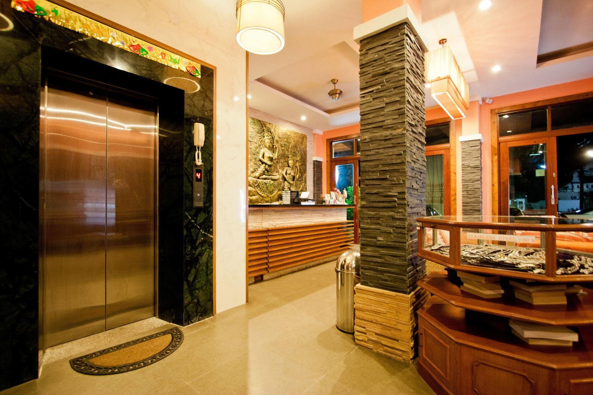 The Chambre Patong Eksteriør billede
