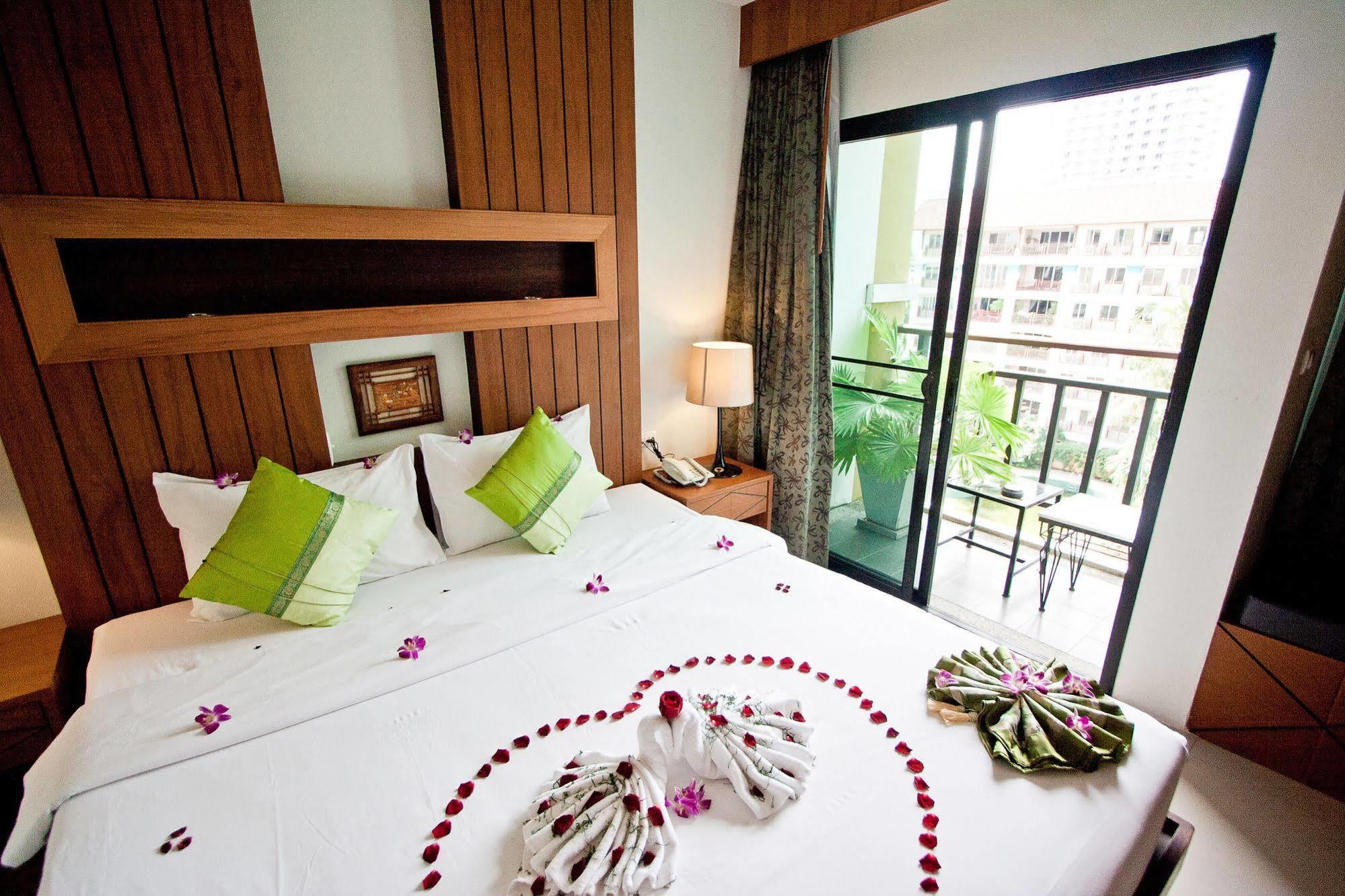 The Chambre Patong Eksteriør billede