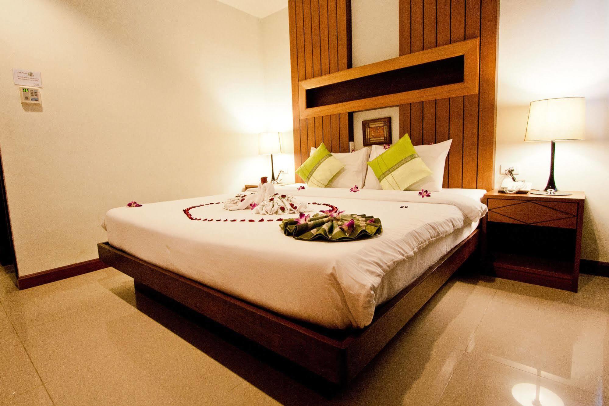 The Chambre Patong Eksteriør billede